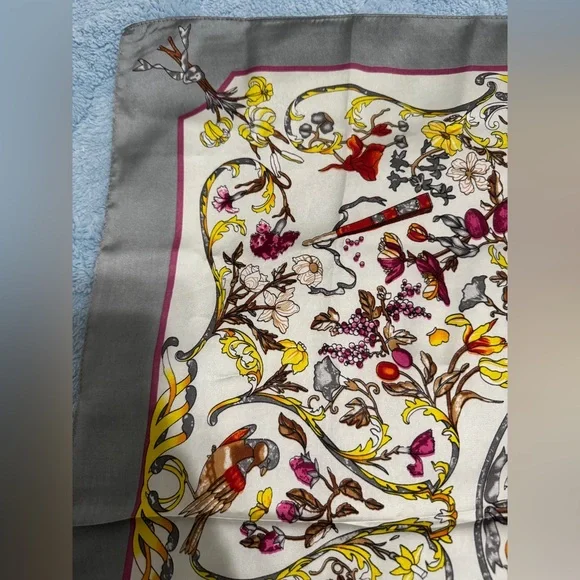 Vintage Floral Patterned Silk Scarf 27” x 28” - Picture 2 of 10